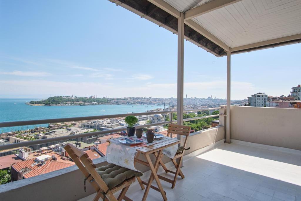 A Million Dollar View In The Heart Of The City Istambul Exterior foto